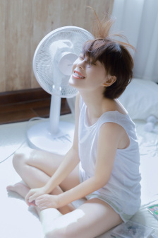 扑克牌又疼又叫免费高清小孩